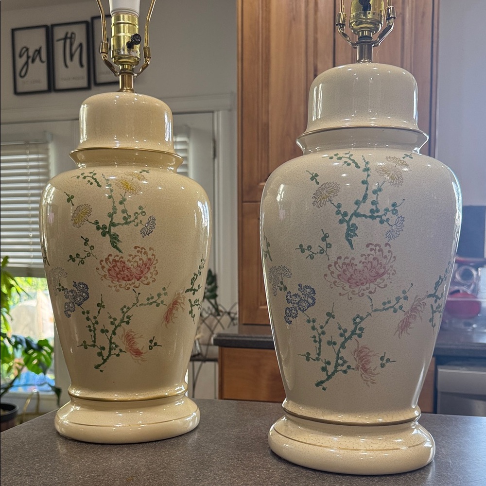 Vintage Cream Floral Porcelain ginger jar Lamp (Set of 2)